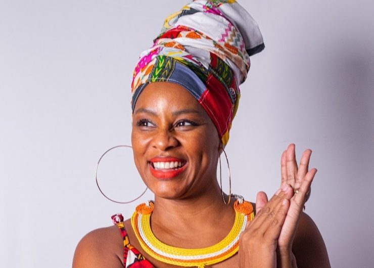 Cantora feirense Maryzelia estreia no Carnaval do Rio de Janeiro