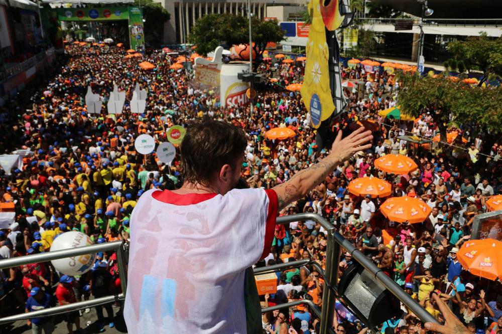 Jerônimo vai à abertura oficial do Carnaval, na Barra