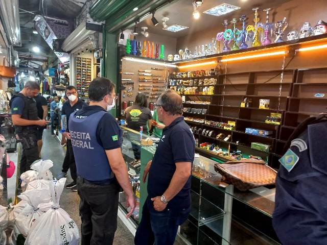 Receita Federal realiza operação no Feiraguay
