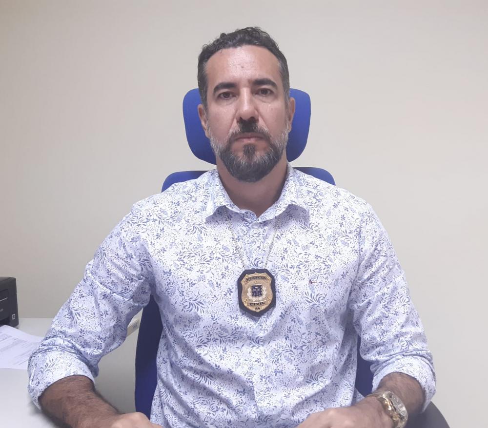 Policia prende suspeito de adulterar validade de biscoitos em Feira de Santana