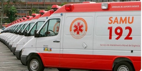 Menino de 8 anos finge não acordar para faltar à escola, e mãe aciona Samu