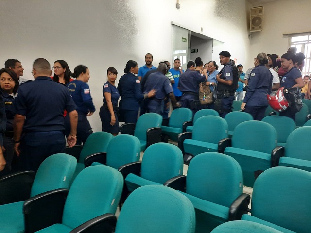 Guardas Municipais se retiram de sessão solene após discussão entre vereadores