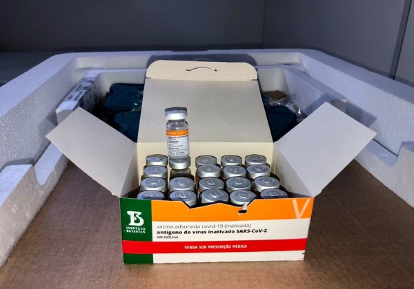 Butantan entrega mais 1,5 milhão de doses da Coronavac ao Ministério da Saúde