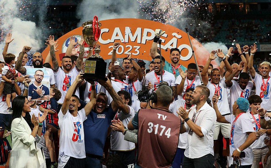 Bahia bate Jacuipense por 3x0 e conquista o 50° título do Baianão