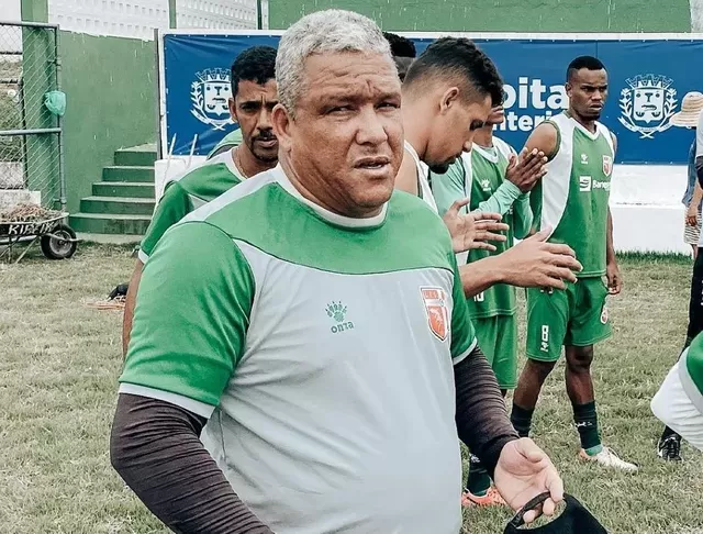 Givanildo Sales é o treinador do Fluminense de Feira para Série B do Baianão