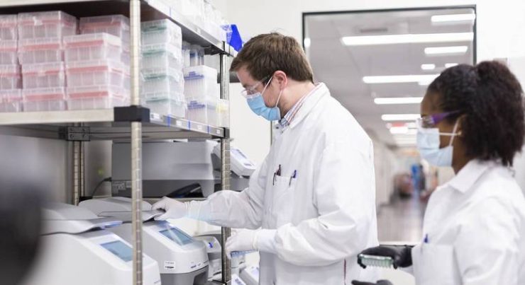 Vacinas contra câncer poderão estar disponíveis em 2030, prevê farmacêutica