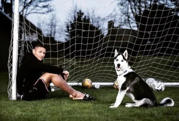 Richarlison é investigado após vizinhos denunciarem cachorros ‘muito barulhentos’, diz jornal