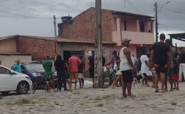 Homem é assassinado com tiros de ponto 45 no Fraternidade