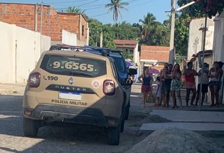 Homem é encontrado morto em cima da cama no bairro Subaé 