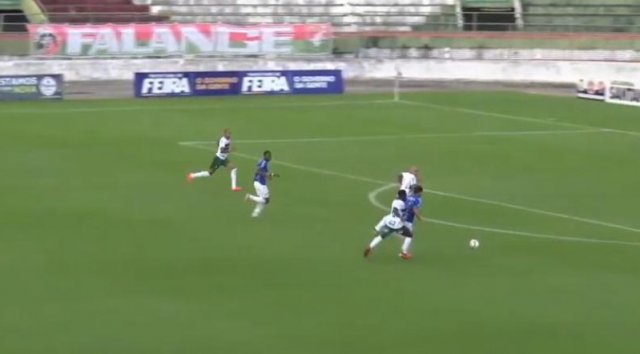 Flu de Feira perde para Doce mel e fica à beira do rebaixamento