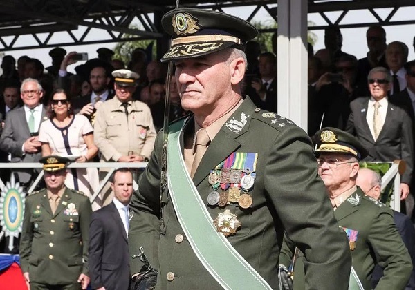 Após demissão de Gonçalves Dias, Lula escolhe general que cuidou da segurança de Dilma para comandar GSI