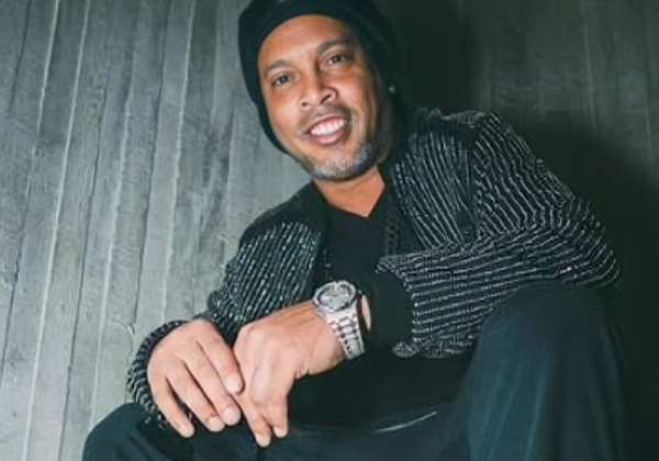 Ronaldinho Gaúcho é condenado a pagar dívida de mais de R$ 890 mil