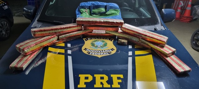 Mãe com filha de 3 anos é presa com maconha em Vitória da Conquista