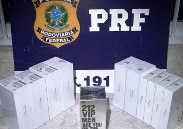 PRF apreende celulares importados e cosméticos em ônibus na BR-116
