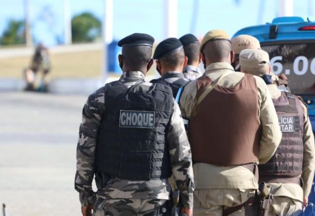 Rui anuncia avanços na progressão da carreira militar na Bahia