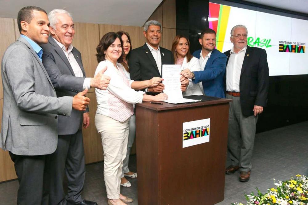 Ministra da Saúde cumpre agenda na Bahia e anuncia investimentos de 303,8 milhões