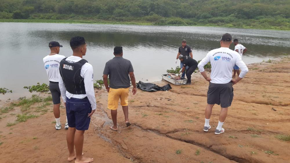 Condutor do barco que naufragou no Rio Jacuípe irá se apresentar na delegacia de São Gonçalo dos Campos 