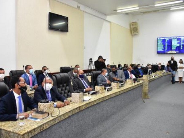 Contas de José Ronaldo e Colbert (exercício 2018) tramitam na Câmara de Vereadores hoje