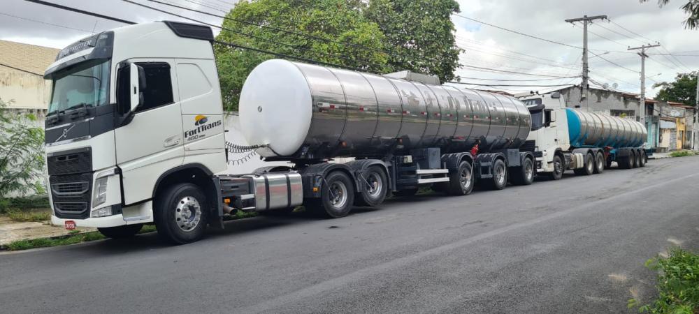 Decarga recupera carreta com 145 mil litros de etanol roubada na Bahia