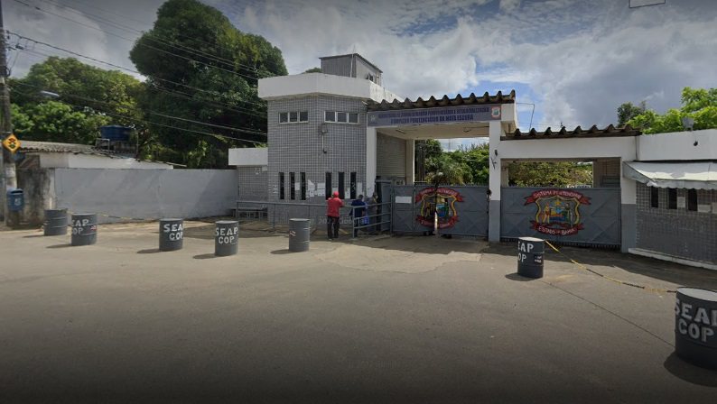Detentos que seriam transferidos para o presidio de Feira foram transferidos para penitenciária de segurança máxima de Serrinha