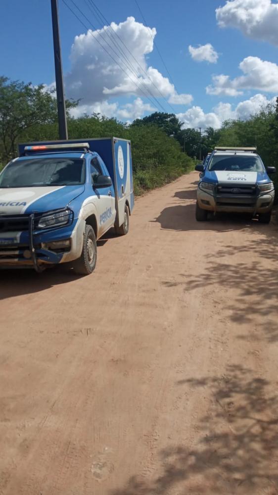 Homem é encontrado morto e com as mão amarradas no distrito da Matinha 