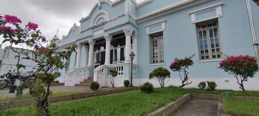 Câmara aprova projeto que amplia tempo de isenção de taxa em estacionamentos