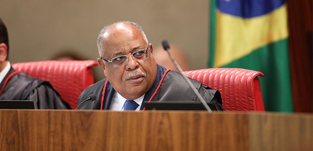 Relator vota pela inelegibilidade de Bolsonaro por 8 anos a partir das Eleições 2022