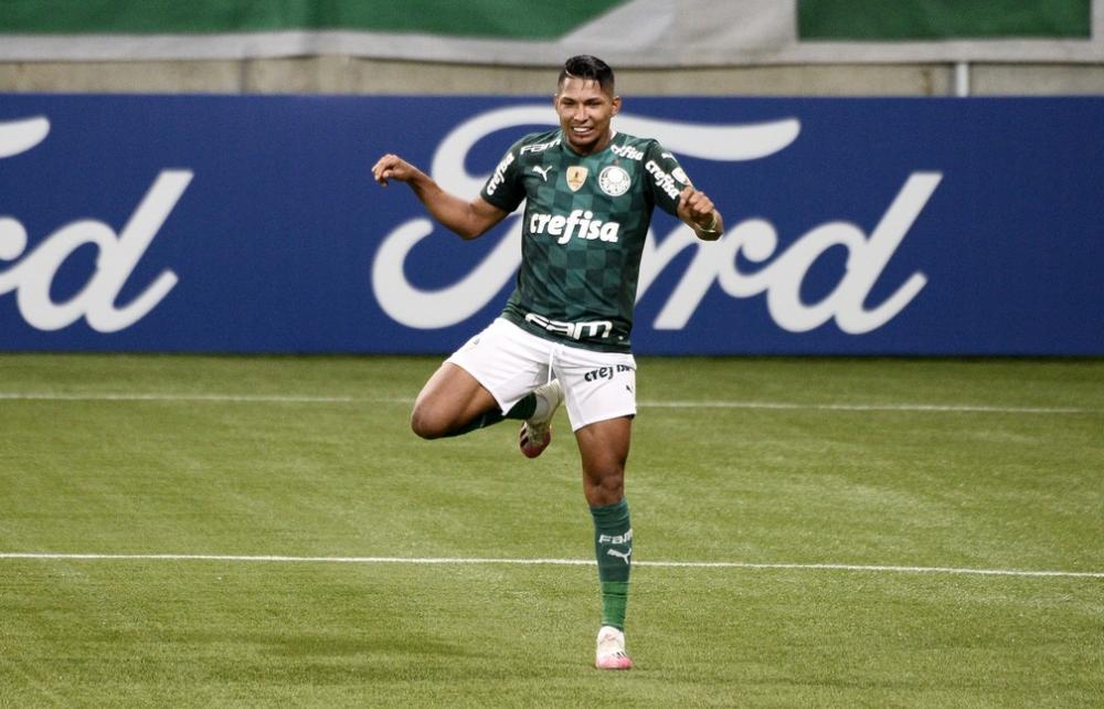 Rony comanda goleada do Palmeiras na Libertadores