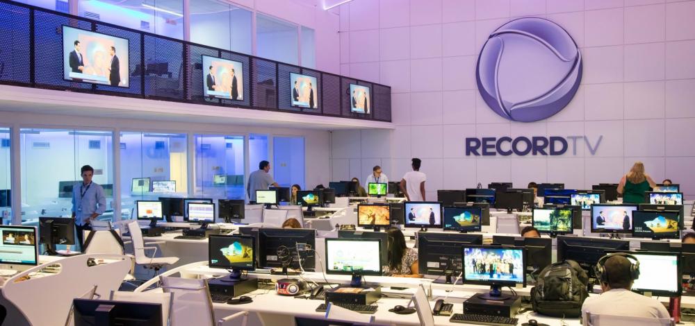 Após sofrer prejuízo de R$ 500 milhões, Record fará cortes no orçamento e demissões em diversas áreas