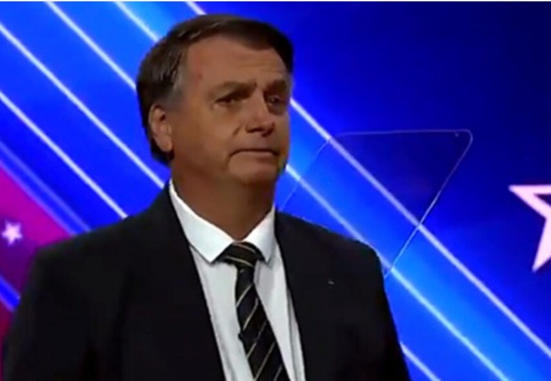 PL festeja Bolsonaro fraco politicamente, mas ainda uma mina de votos