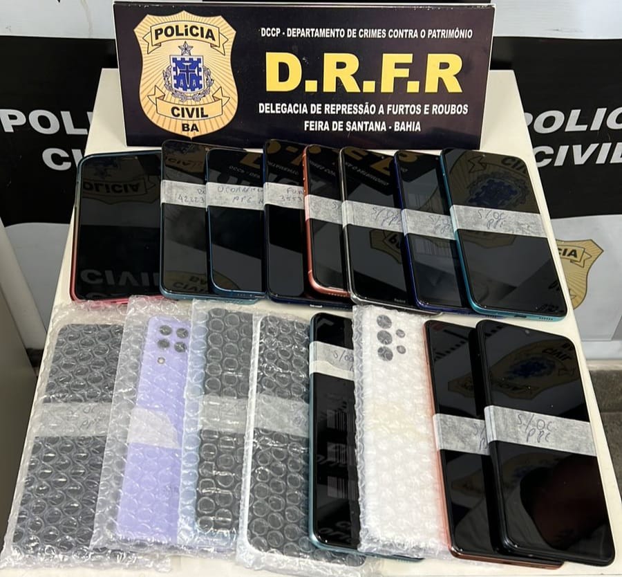 Comerciante é preso com 16 celulares furtados.