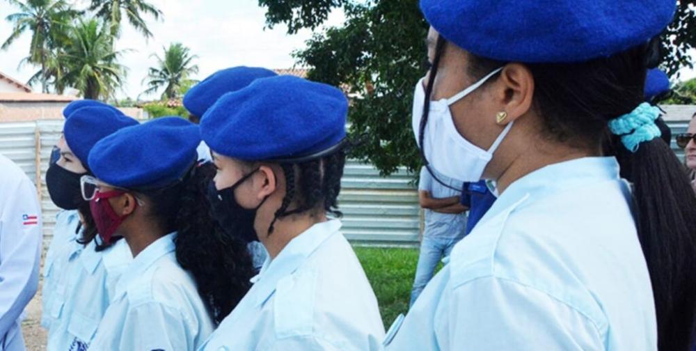 Governo federal anuncia fim de programa de escolas cívico-militares