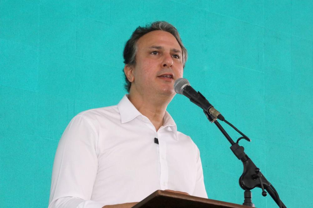 Ministro da educação fala sobre encerramento de escola cívico-militar no Brasil 