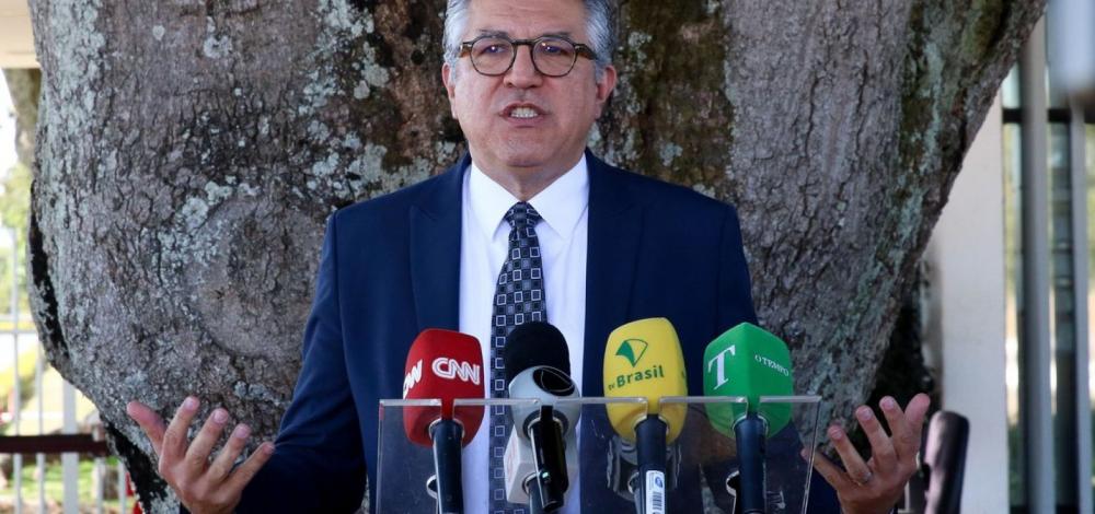 Centrão sugere nomes para trocas ministeriais no governo Lula