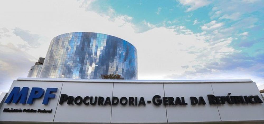 Seguidores das redes sociais de Jair Bolsonaro não estão sendo investigados pela PGR