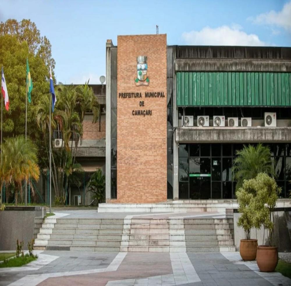 Prefeitura de Camaçari vai gastar mais de R$ 2,7 milhões na compra de pão, biscoito e broa de milho