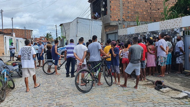 Primeiro assassinato do mês de maio, ex- presidiário morto com seis tiros no Panorama.
