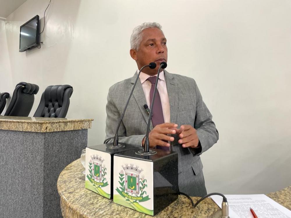 Descaso com saúde e educação motivam vereador a acionar justiça contra a Prefeitura