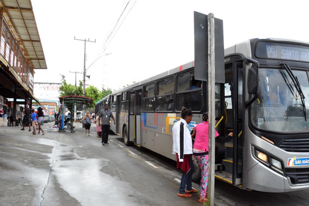 Ponto de ônibus do Shopping Cidades das Compras é reativado