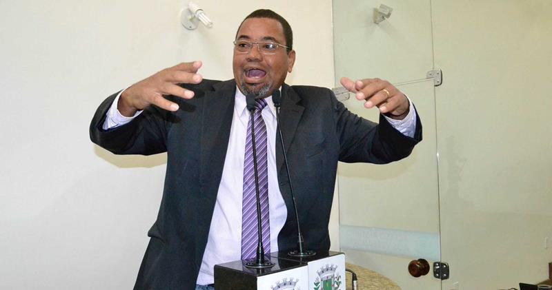 Justiça Eleitoral cassa mandato do vereador Correia Zezito