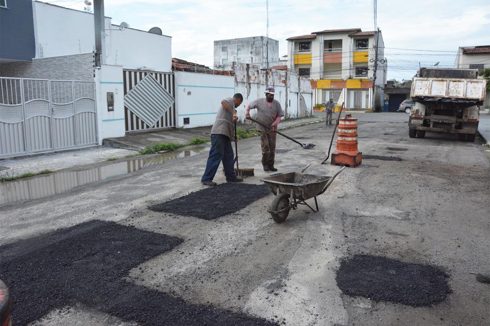Prefeitura conclui reparos e tapa-buracos em importantes vias