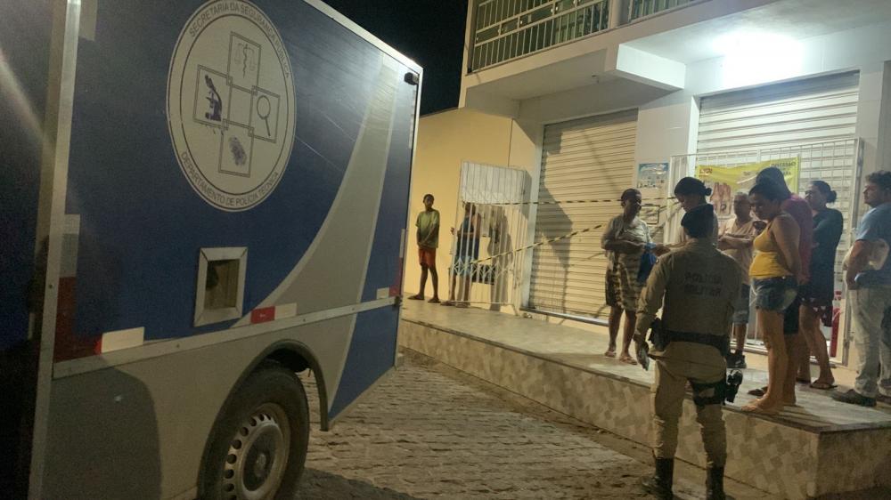 Onda de violência três homens e uma mulher assassinados nesta quinta em Feira.