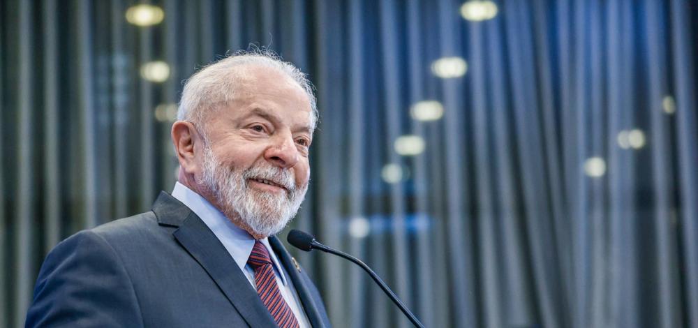 Partidos relacionados à Igreja Universal pressionam para ingressar no governo Lula