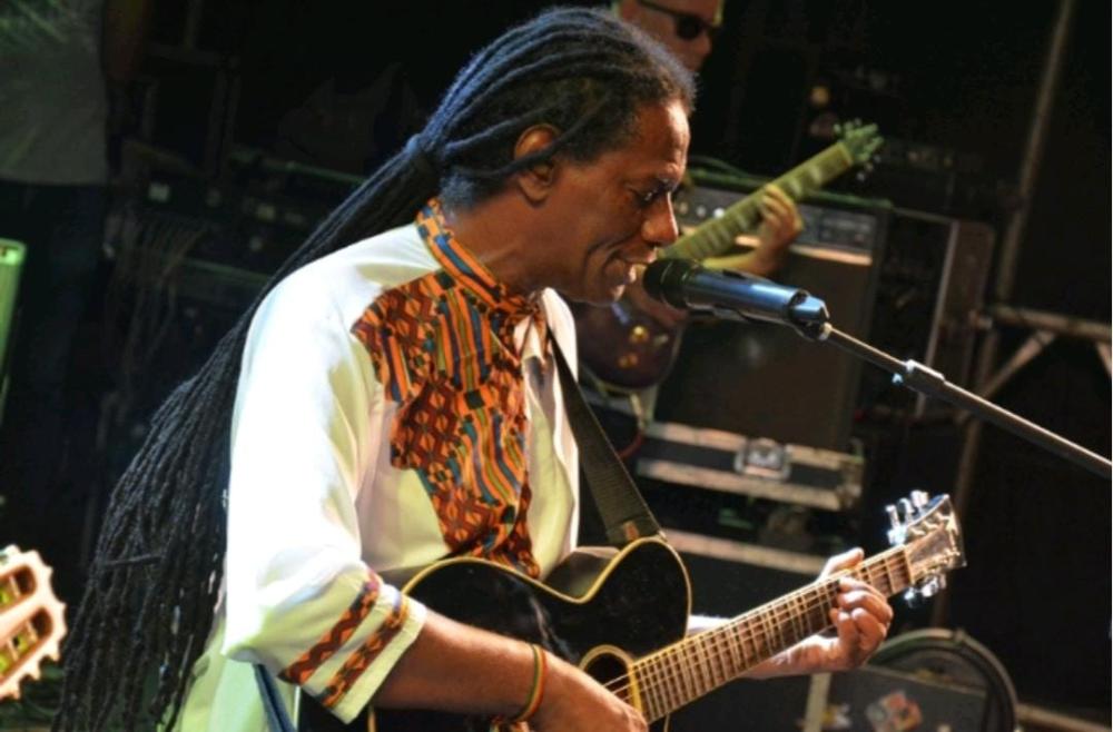 Câmara rejeita honraria para cantor de reggae