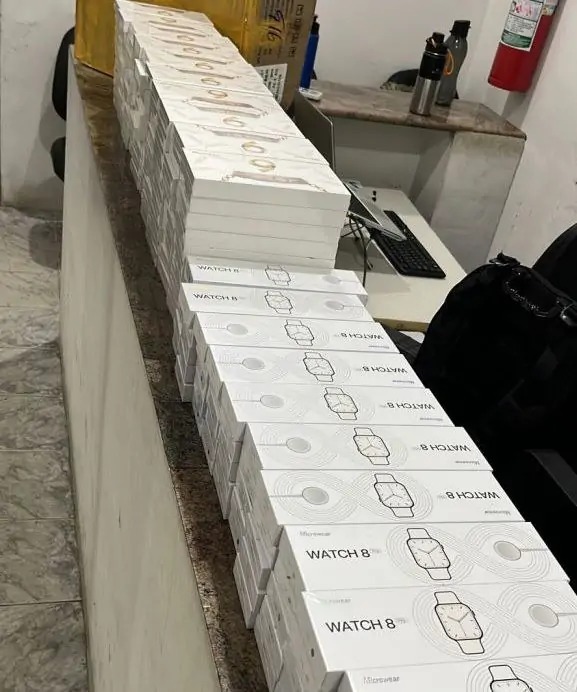 PRF apreende 150 aparelhos eletrônicos em bagageiro de ônibus de Feira