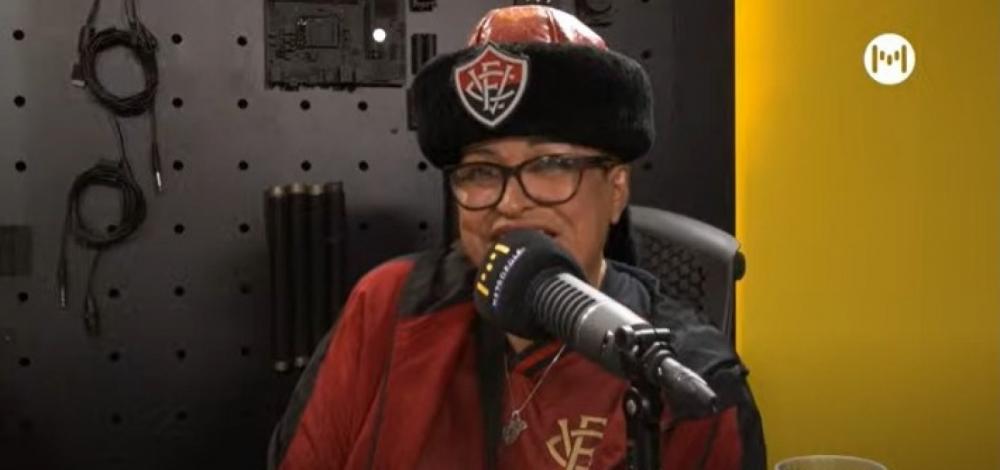 Torcedora símbolo do Vitória revela que, devido ao machismo, precisava ir disfarçada ao Barradão