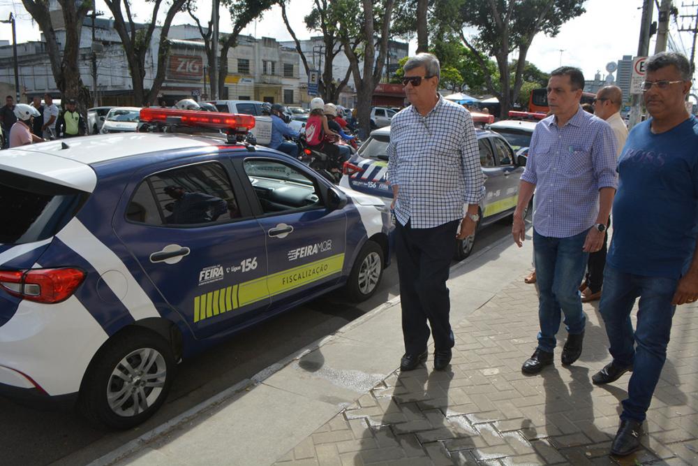Prefeito Colbert Filho apresenta cinco viaturas 0KM para a fiscalização do transporte