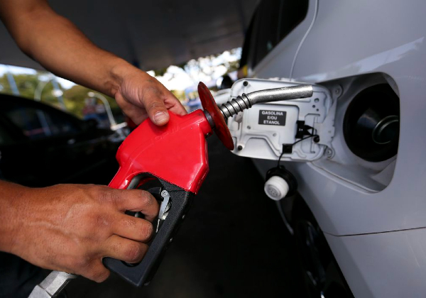 Etanol está mais em conta que a gasolina na Bahia, aponta levantamento