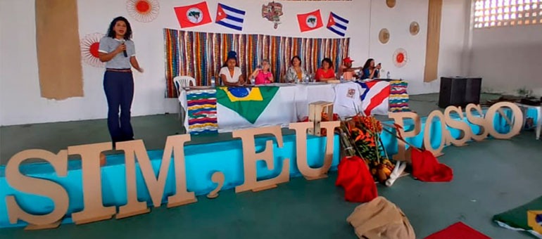 Professores reivindicam por pagamento referente ao projeto 