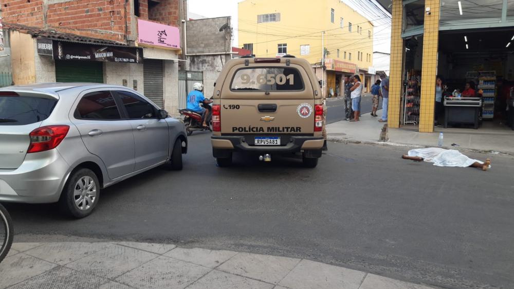 Jovem é morto a tiros no bairro Feira X em Feira de Santana 